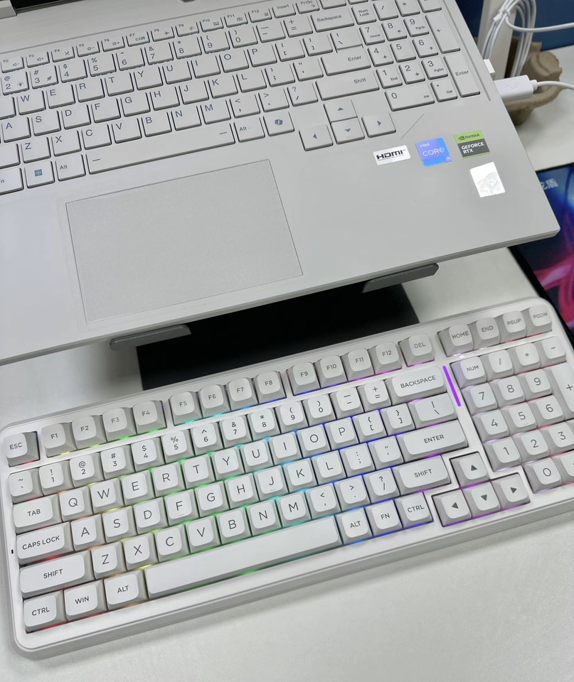 MCHOSE K99 V3 Anpassbare mecha – Gaming Keyboard Bluetooth Bewertung und Preis
